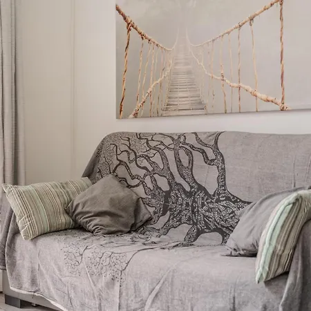 Villa Renovated In Americas Sea Coast *