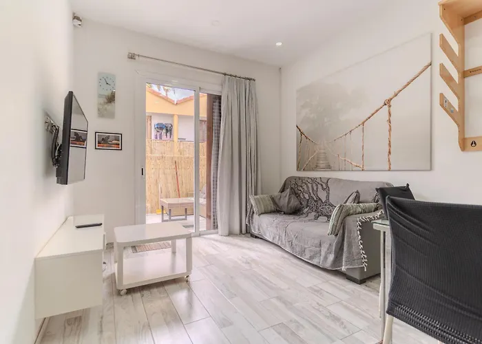 Renovated In Americas Sea Coast *