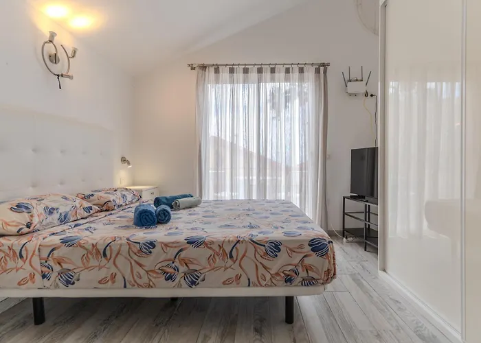 Villa Renovated In Americas Sea Coast