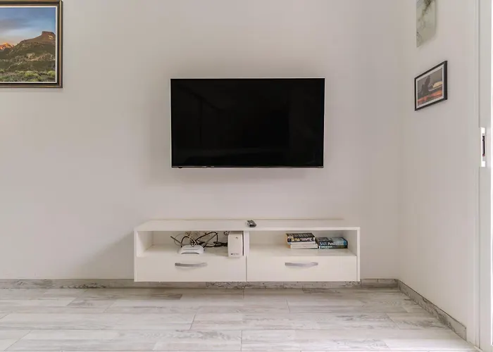 Renovated In Americas Sea Coast