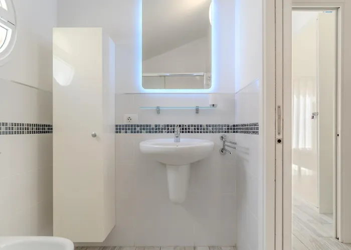 Villa Renovated In Americas Sea Coast