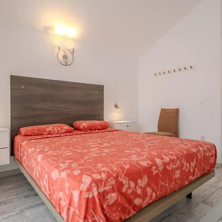 Renovated In Americas Sea Coast