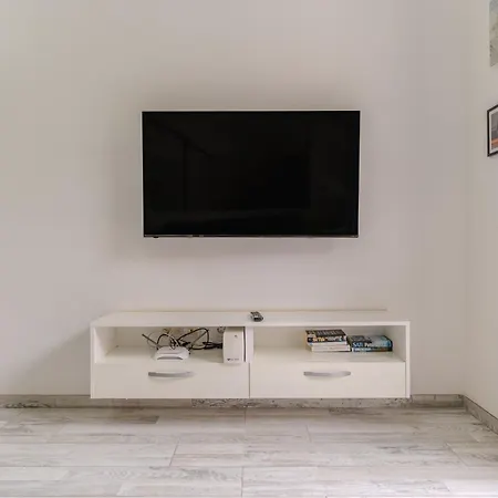 Renovated In Americas Sea Coast