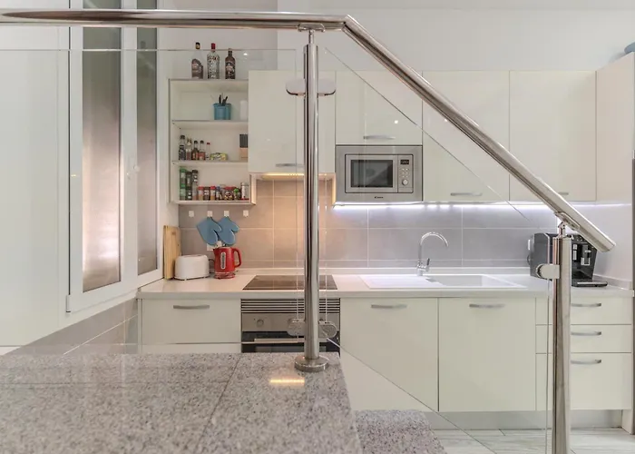 Villa Renovated In Americas Sea Coast