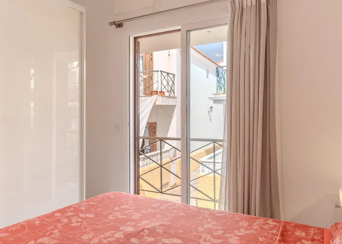 Renovated In Americas Sea Coast Villa