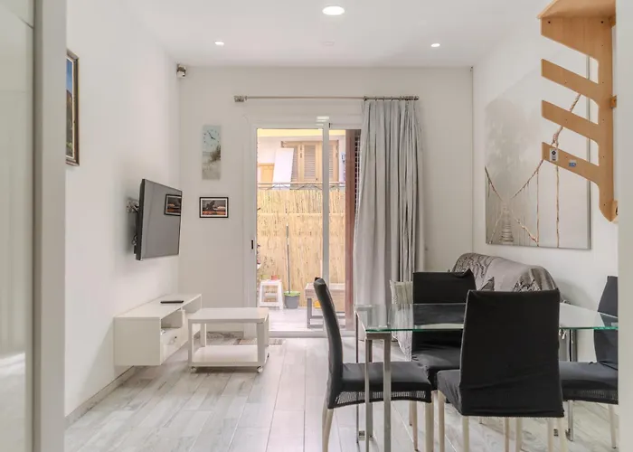 Villa Renovated In Americas Sea Coast *